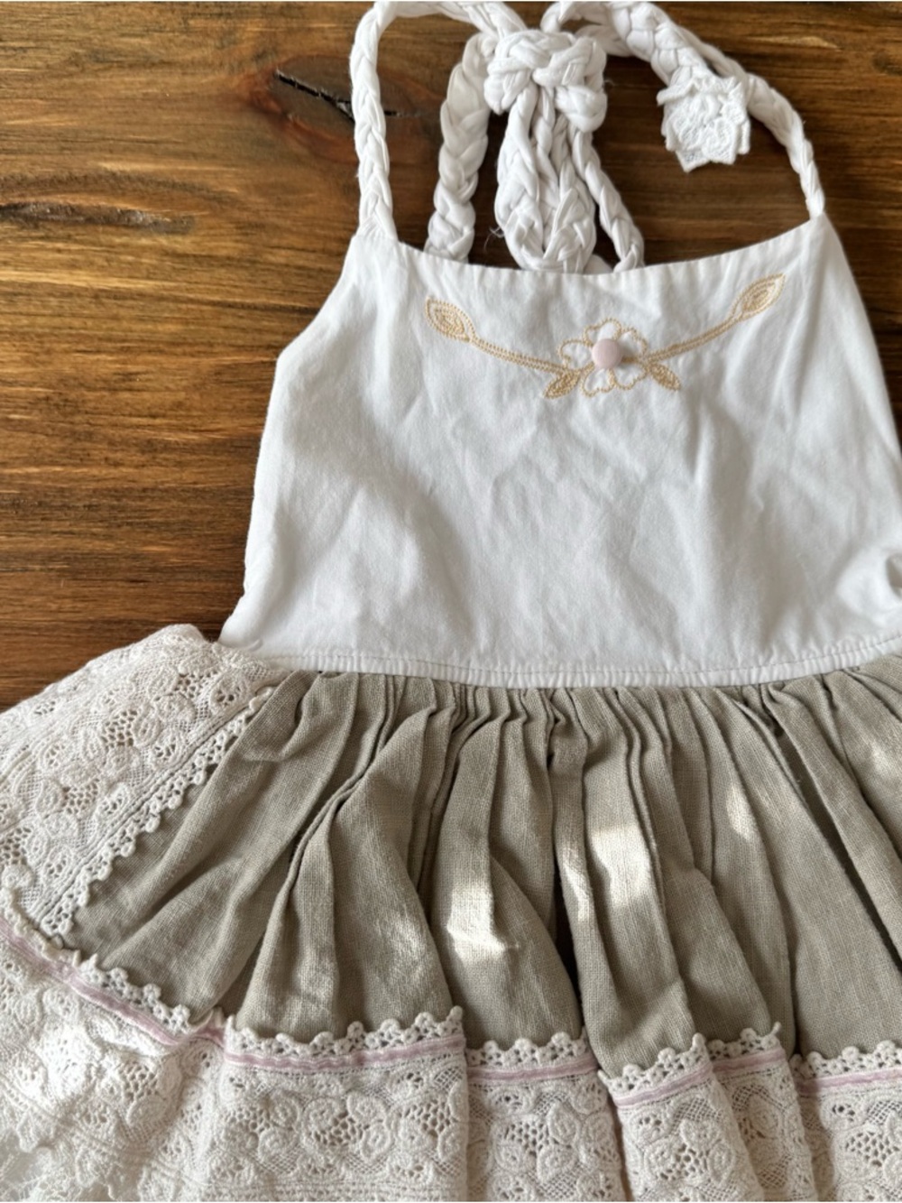 Dollcake Creams and Beige Lace Halter Dress size 4 - Picture 3 of 10